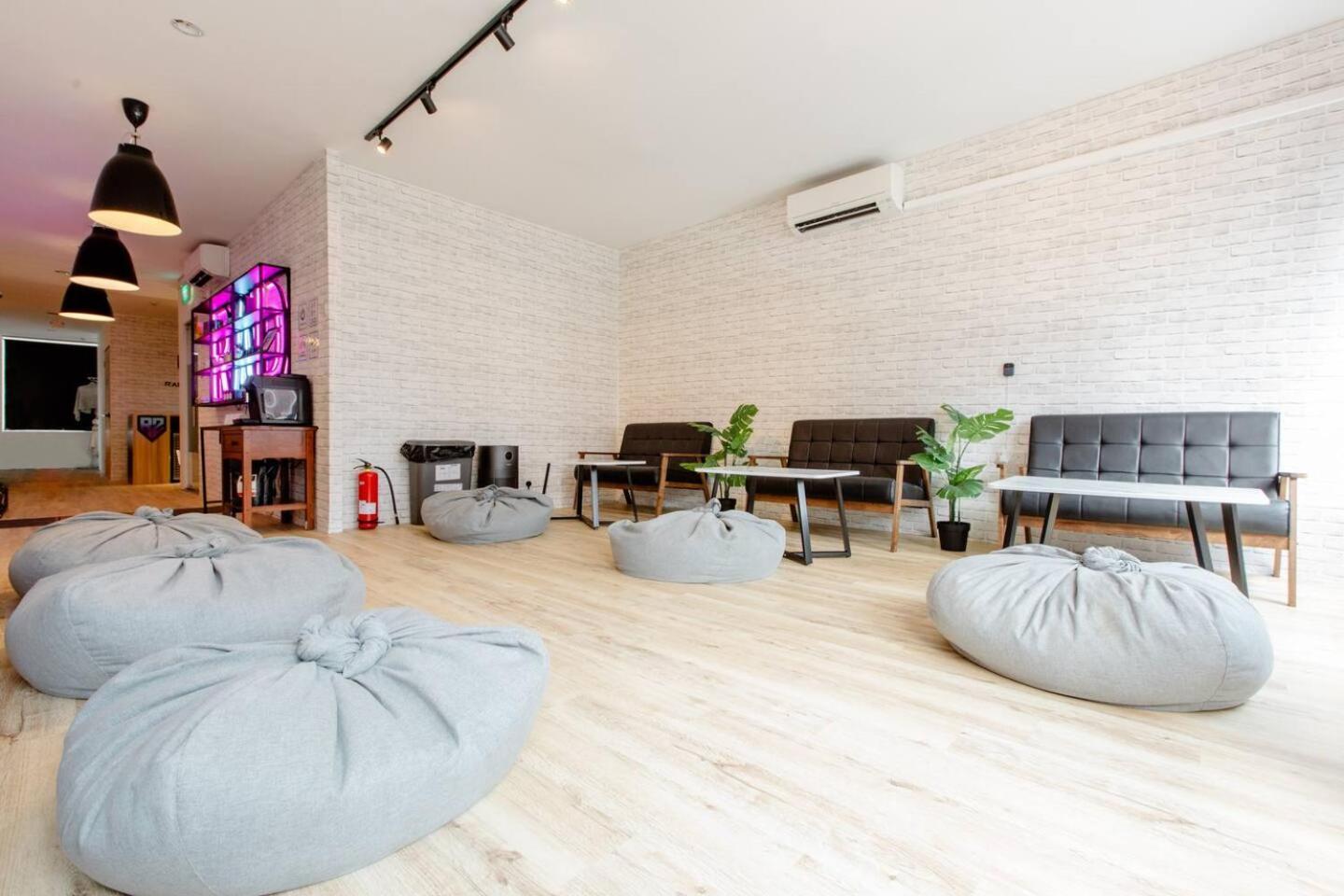 Radzone Hostel Singapore Exterior photo